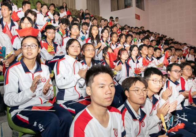 开云网页版登录入口学生。 开云网页版登录入口学生。